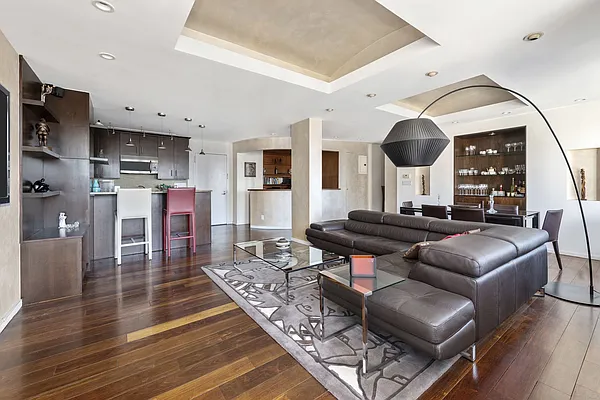 Rented by Compass | media 13