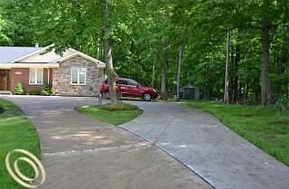 4th image of 5618 Deerwood Ln