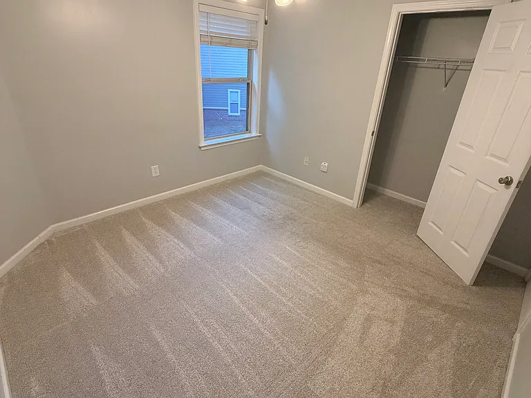 114 Creighton Ln — Photo 45