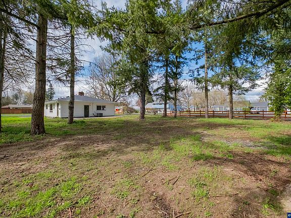 4th image of 33001 Sand Ridge Rd