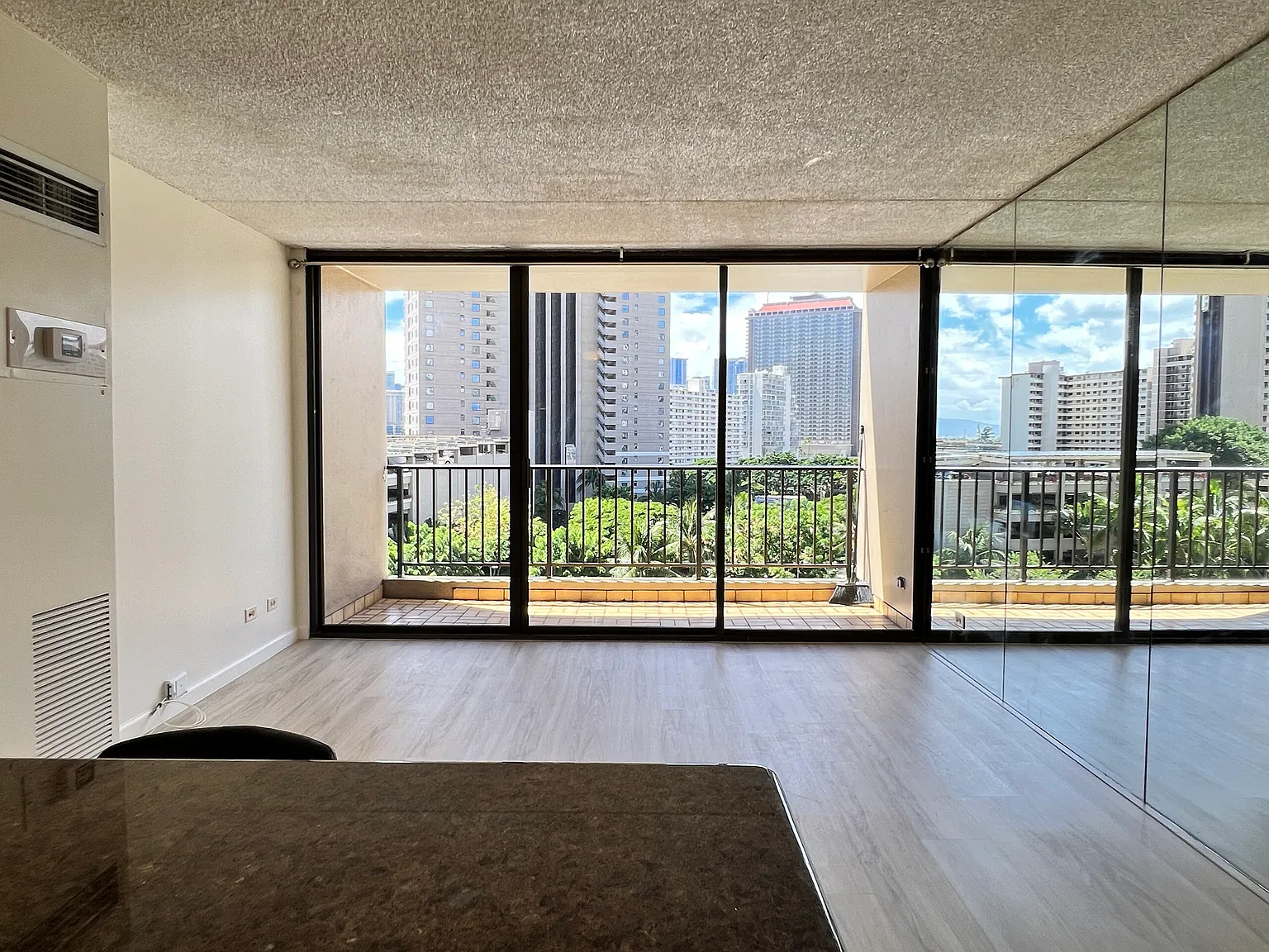 2 bed, 616 sqft, $3,200 — Photo 2