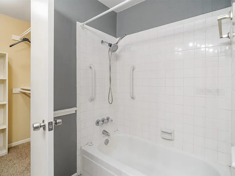 16212 Seahorse Dr — Photo 15