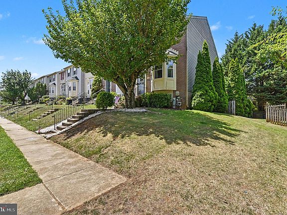 3rd image of 72 Powder View Ct #72