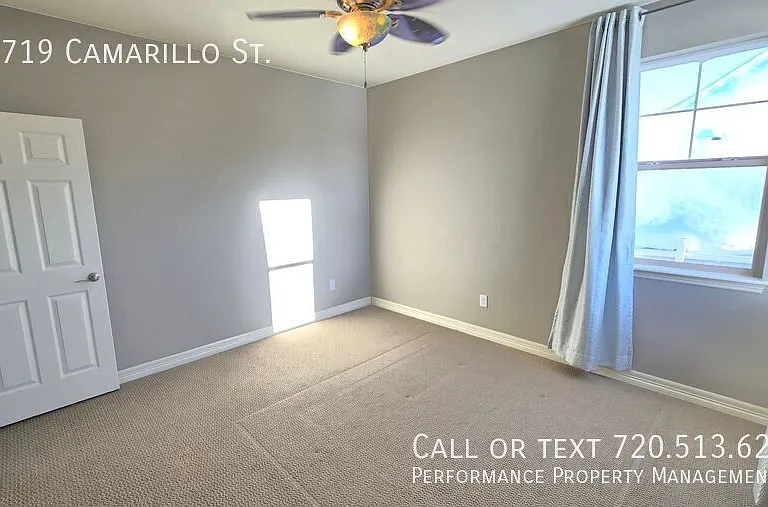 11719 Camarillo St — Photo 16