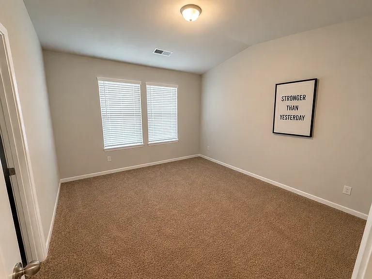 1104 Gilbert Ct — Photo 27