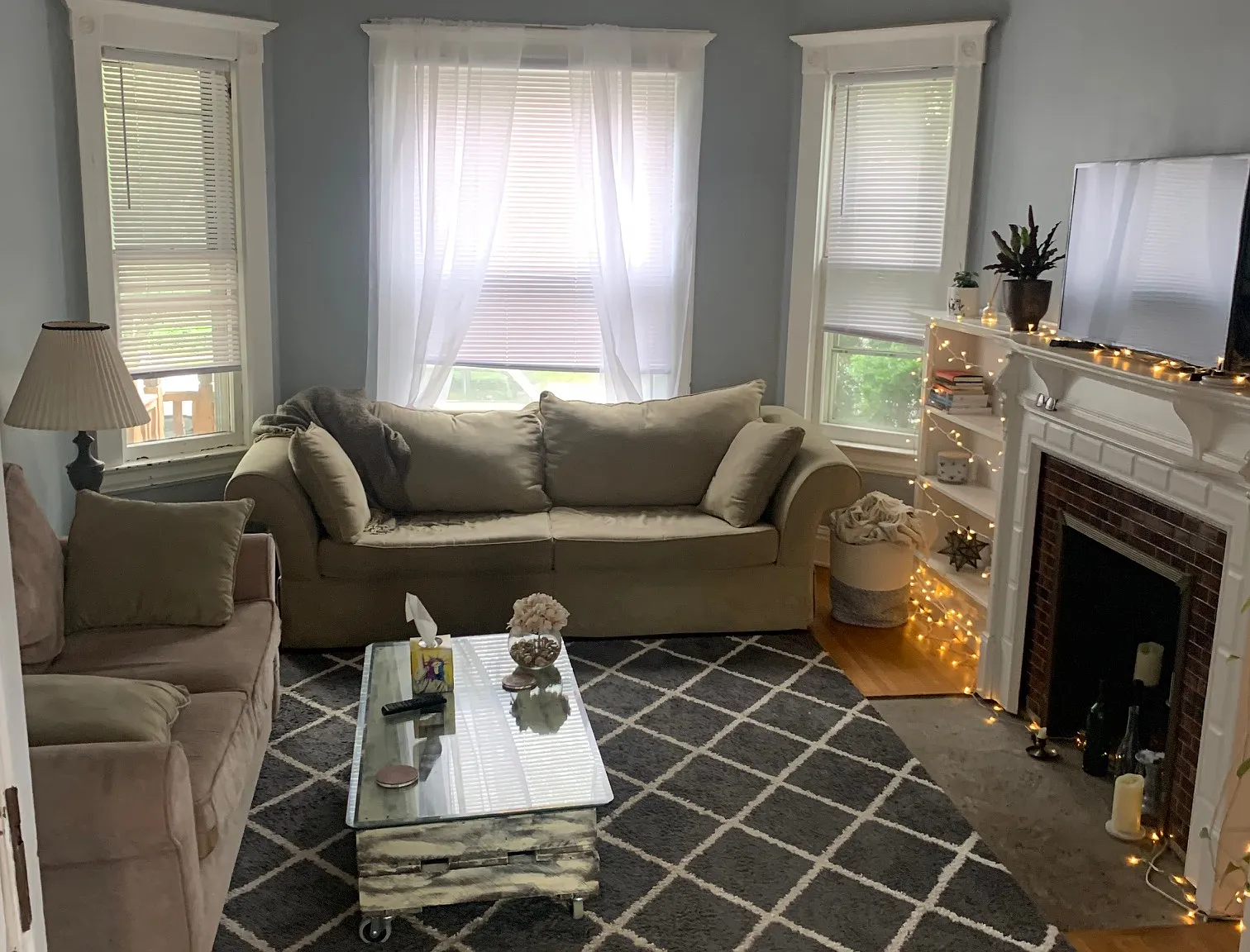 3 bed, $2,100 — Photo 2