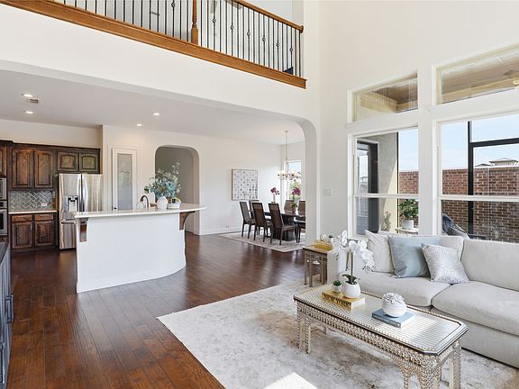 3rd image of 6220 Spieth Rd