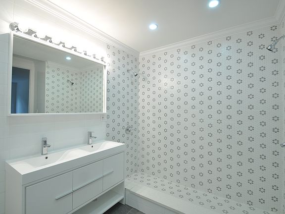 5th image of 552 Pennsylvania Ave #1