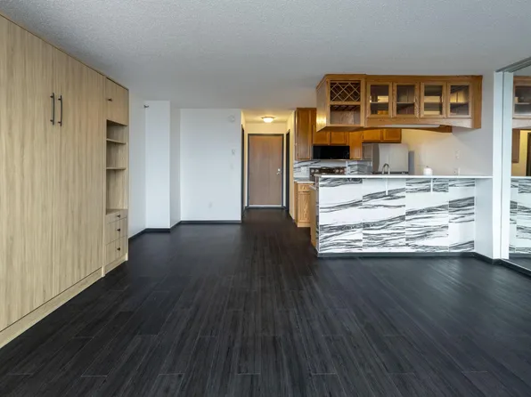 433 S 7th St APT 1822, Minneapolis, MN 55415