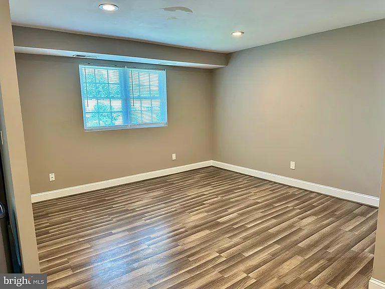 11908 Tarragon Rd #L — Photo 10