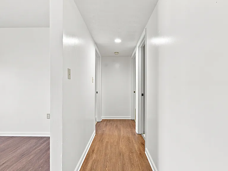820 Locust St #3 — Photo 11