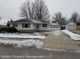 109 N Walnut St, Janesville, WI 53548