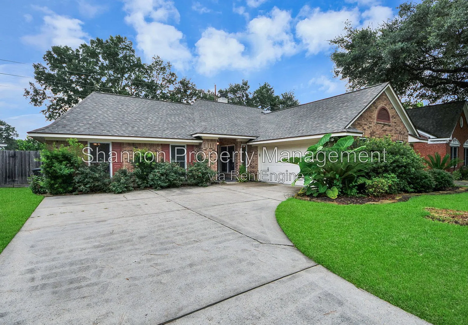 3 bed, 2.0 bath, 2171 sqft, $2,200 — Photo 2