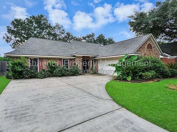 2nd image of 15818 Sweetwater Creek Dr