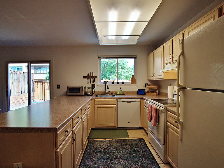 1450 Greenmont Ct — Photo 14