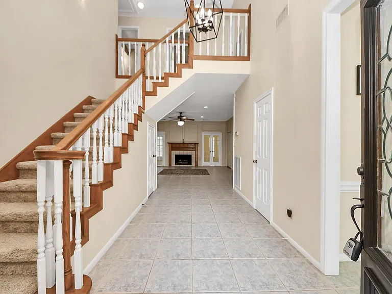 10503 Great Plains Ln — Photo 4