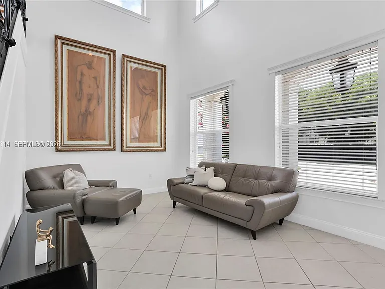 15270 SW 115th Ter — Photo 5