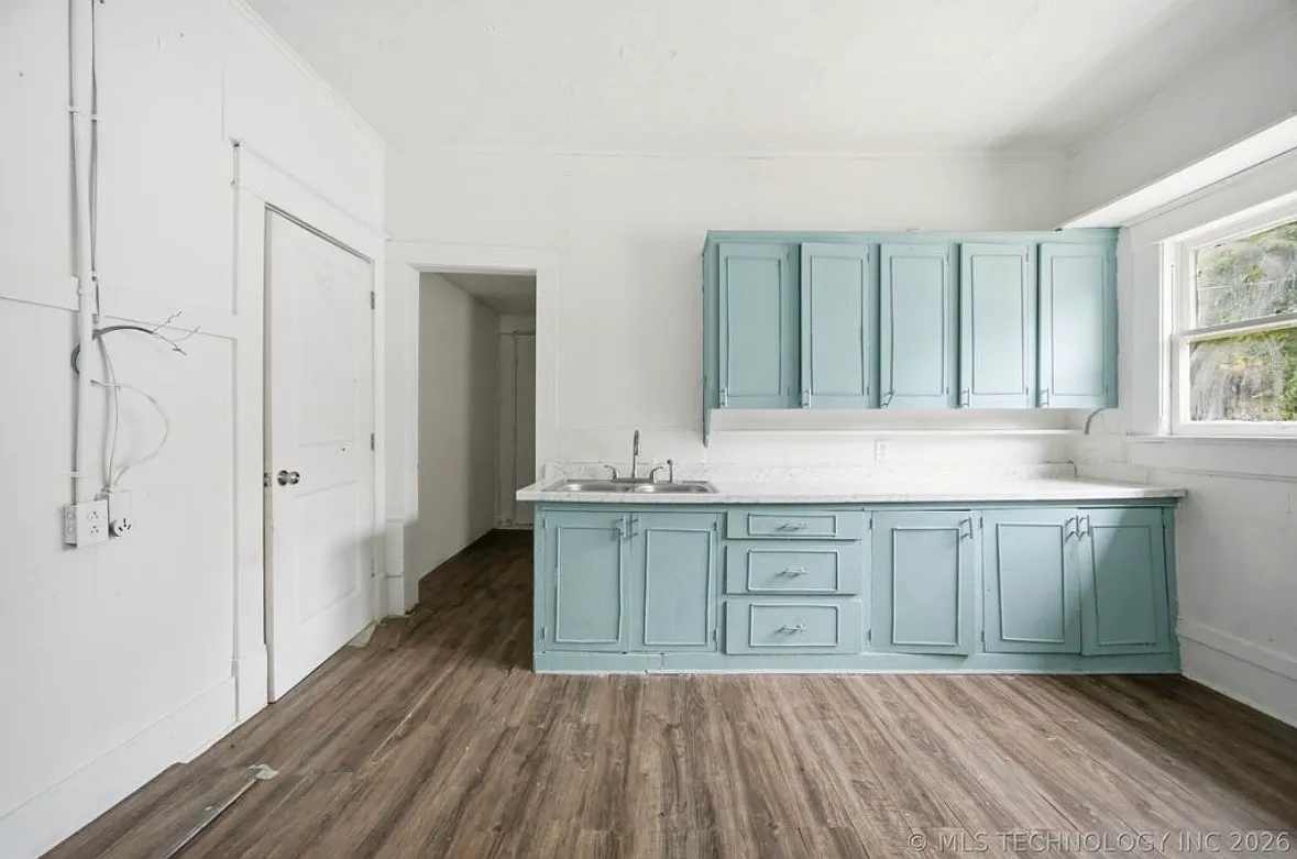 2 bed, 1215 sqft, $900 — Photo 3