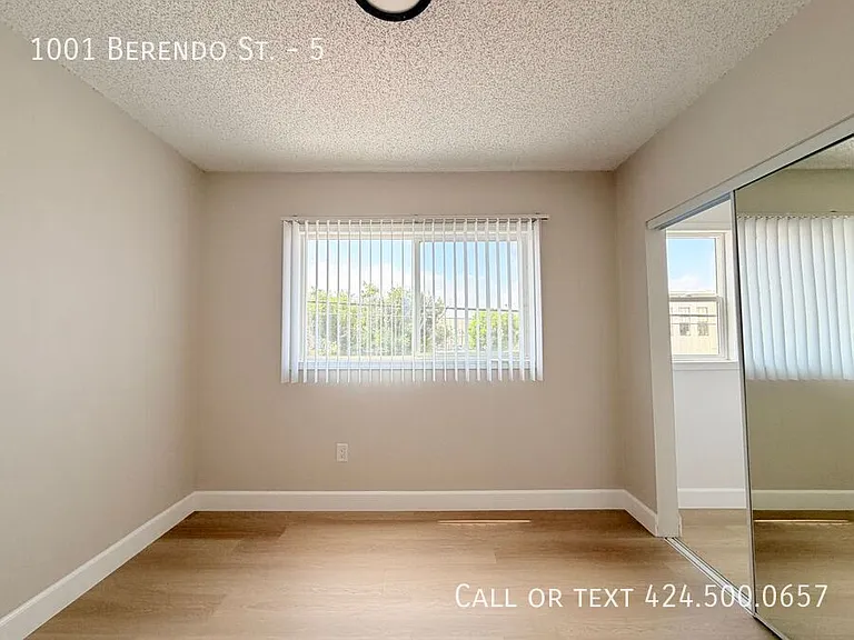 1001 N Berendo St #5 — Photo 7