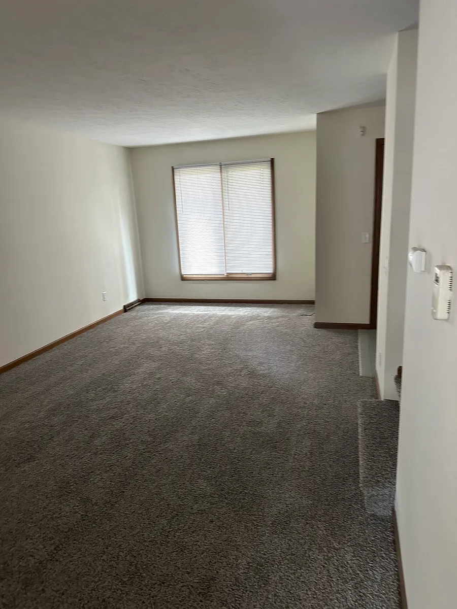 Building Photo - 5410 Glenridge Dr #1