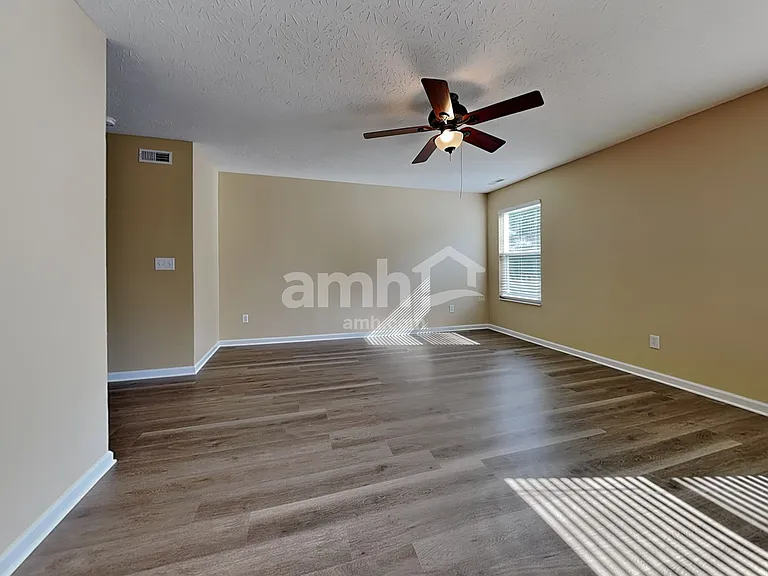 5974 Marsh Cir — Photo 9