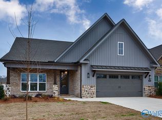 13 Farmhouse Way SW, Huntsville, AL 35803