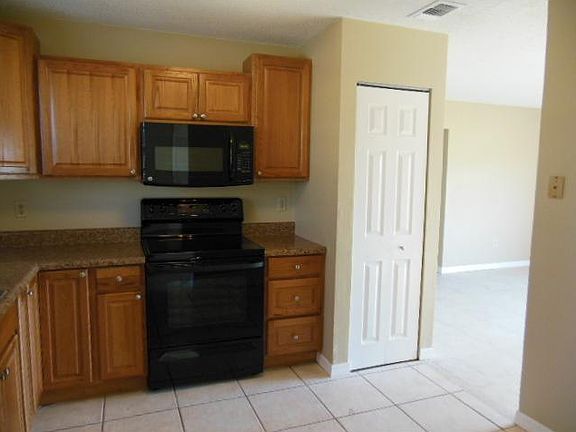 4th image of 114 Crawford Dr