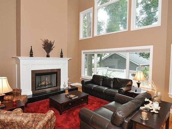 Living Room w.W-B Firepla