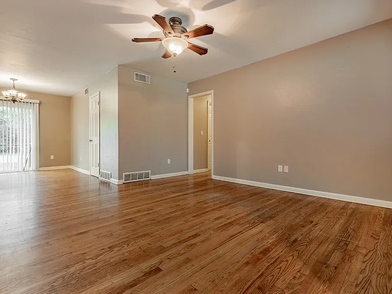 2108 Henderson Dr — Photo 3