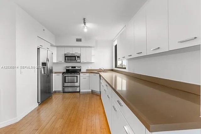 1330 West Ave #2207 — Photo 4