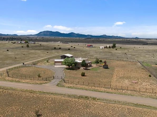 33 Alexandria Dr, Edgewood, NM 87015