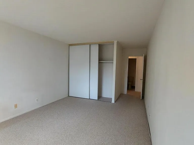8360 Greensboro Dr #208 — Photo 27