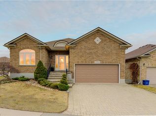 103 Devonshire Dr, Wilmot, ON