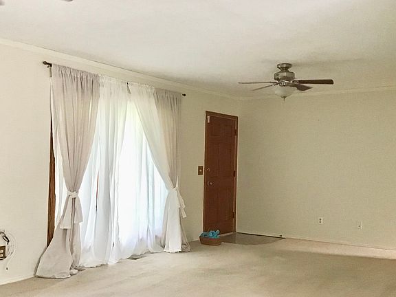 2nd image of 25 Wyndham Dr