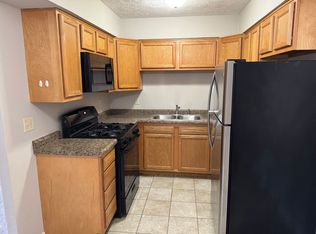 807 N Fell Ave #7-1, Normal, IL 61761