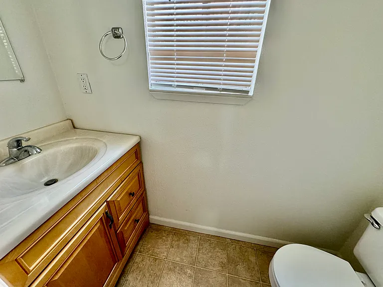 3335 J st — Photo 15