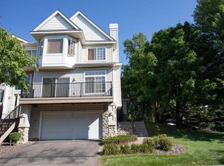 2310 Eagle Trace Ln, Woodbury, MN 55129