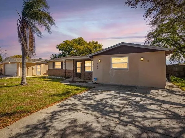9040 Lunar Ln, Port Richey, FL 34668