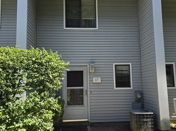 555 Russell Rd APT J65, Westfield, MA 01085