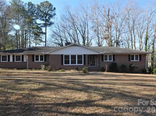 109 Shamrock Dr, Chester, SC 29706