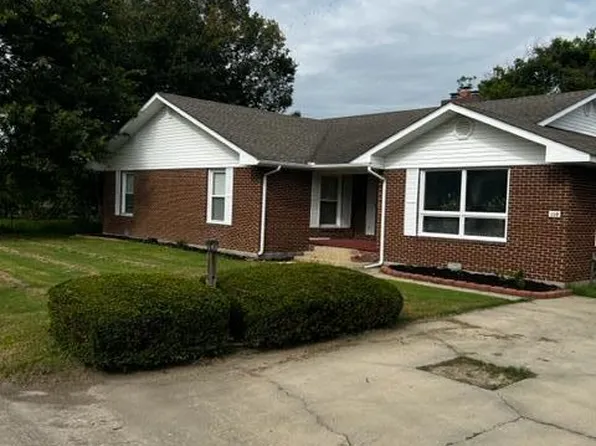 110 S Bates St, Sikeston, MO 63801