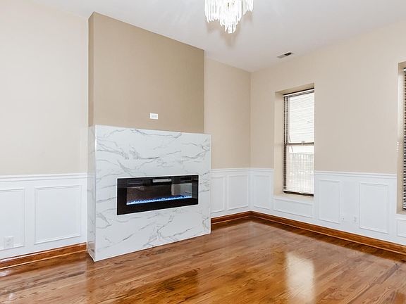 3rd image of 1353 S Ashland Ave Unit 2