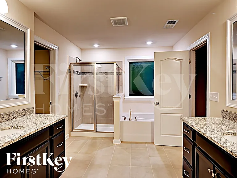 9952 Travertine Trl — Photo 13
