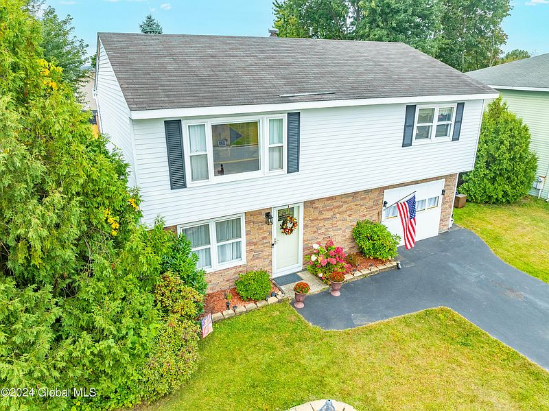 5th image of 43 Donegal Avenue