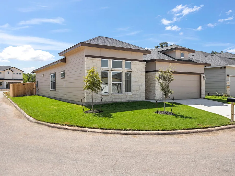 215 Park Cir