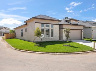 215 Park Cir, Hondo, TX 78861