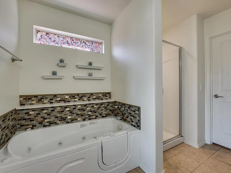 2613 Avenel Ct — Photo 7