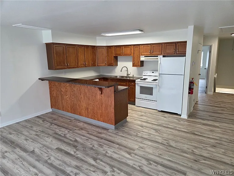 255 Portage Rd — Photo 5
