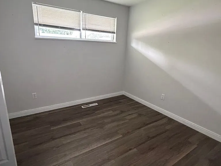 4326 Kitridge Rd — Photo 9