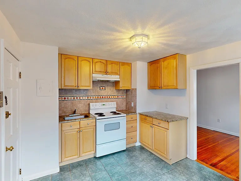 34 Charter St #5A — Photo 13